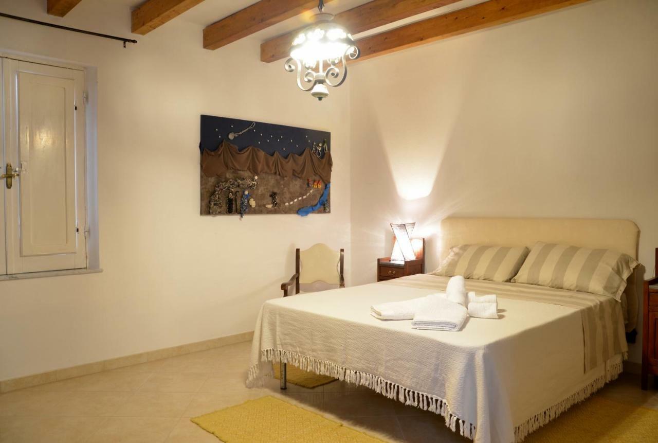 באוני Guest House Sa Succargia מראה חיצוני תמונה