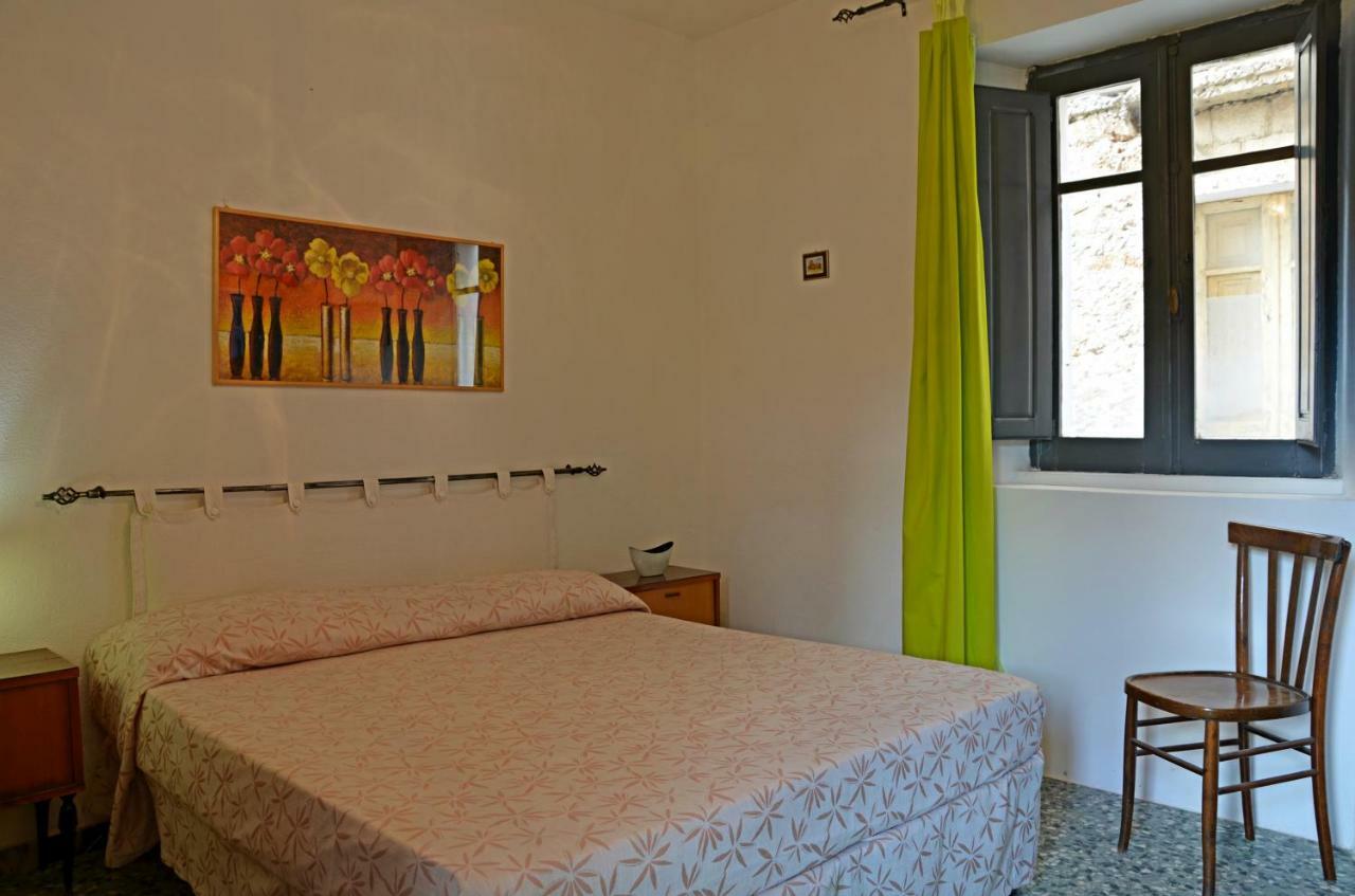 באוני Guest House Sa Succargia מראה חיצוני תמונה
